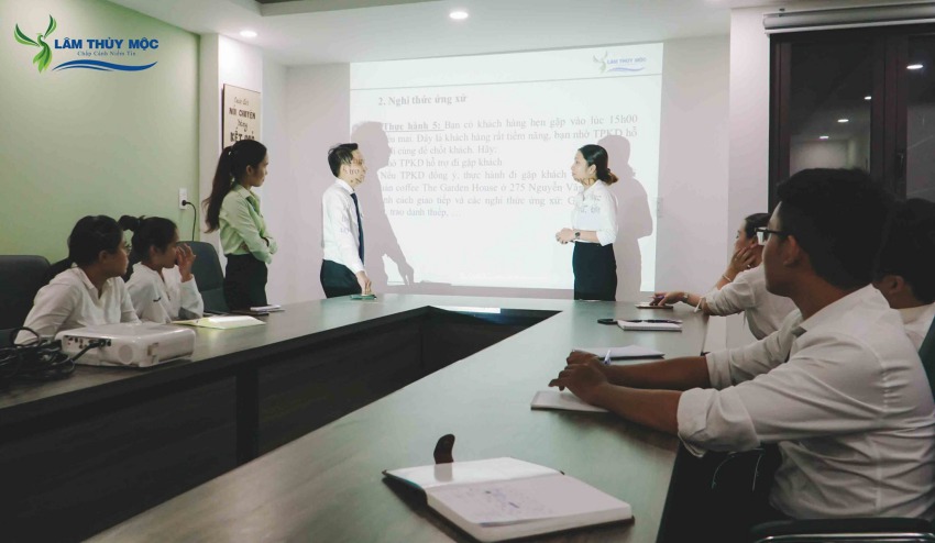 Đào tạo chuyên sân chuyên viên bất động sản