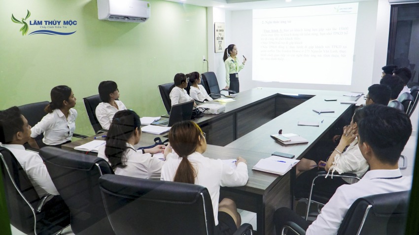Đào tạo chuyên sân chuyên viên bất động sản