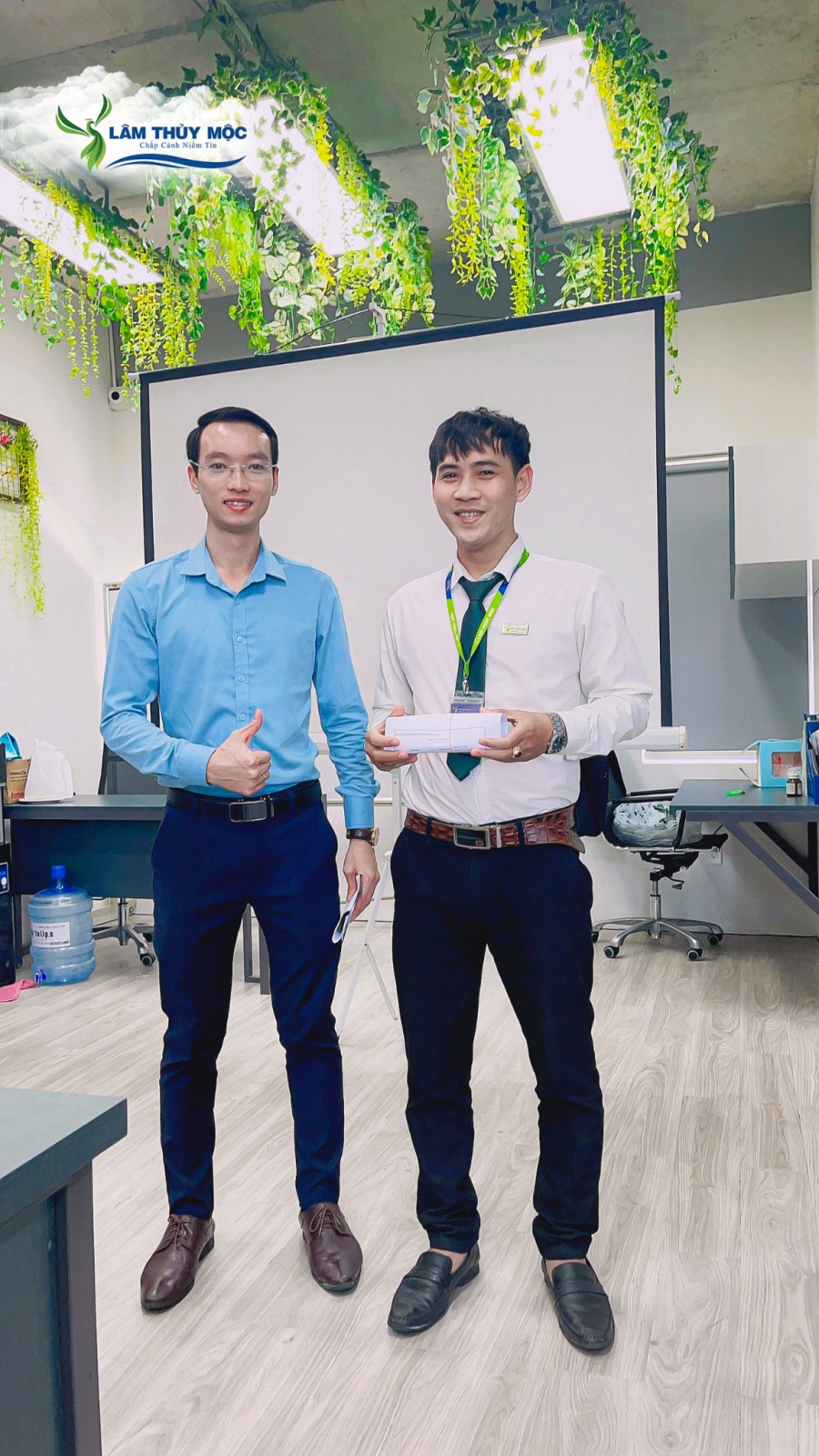 Lâm Thủy Mộc Trao Hoa Hồng Tháng 7/2022
