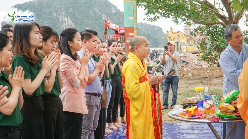 Lâm Thủy Mộc: Phóng sanh - cầu an