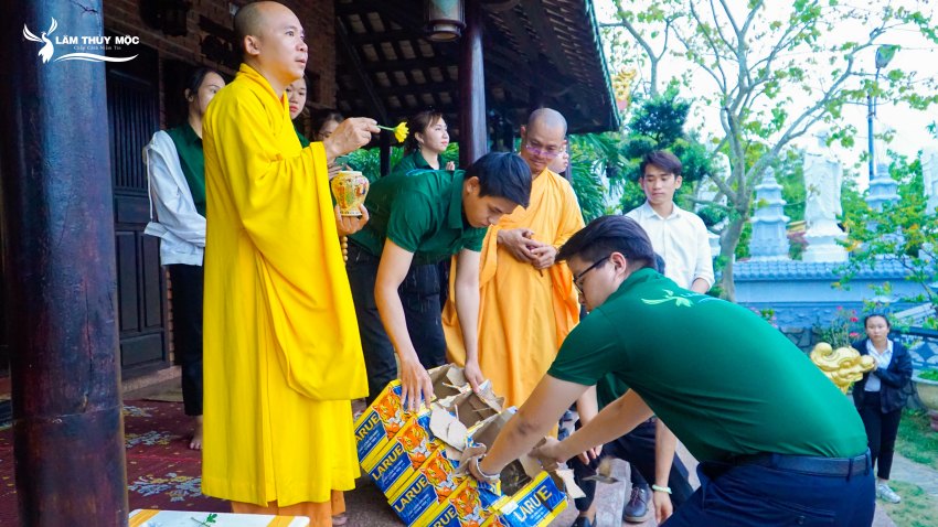 Lâm Thủy Mộc phóng sanh cầu an